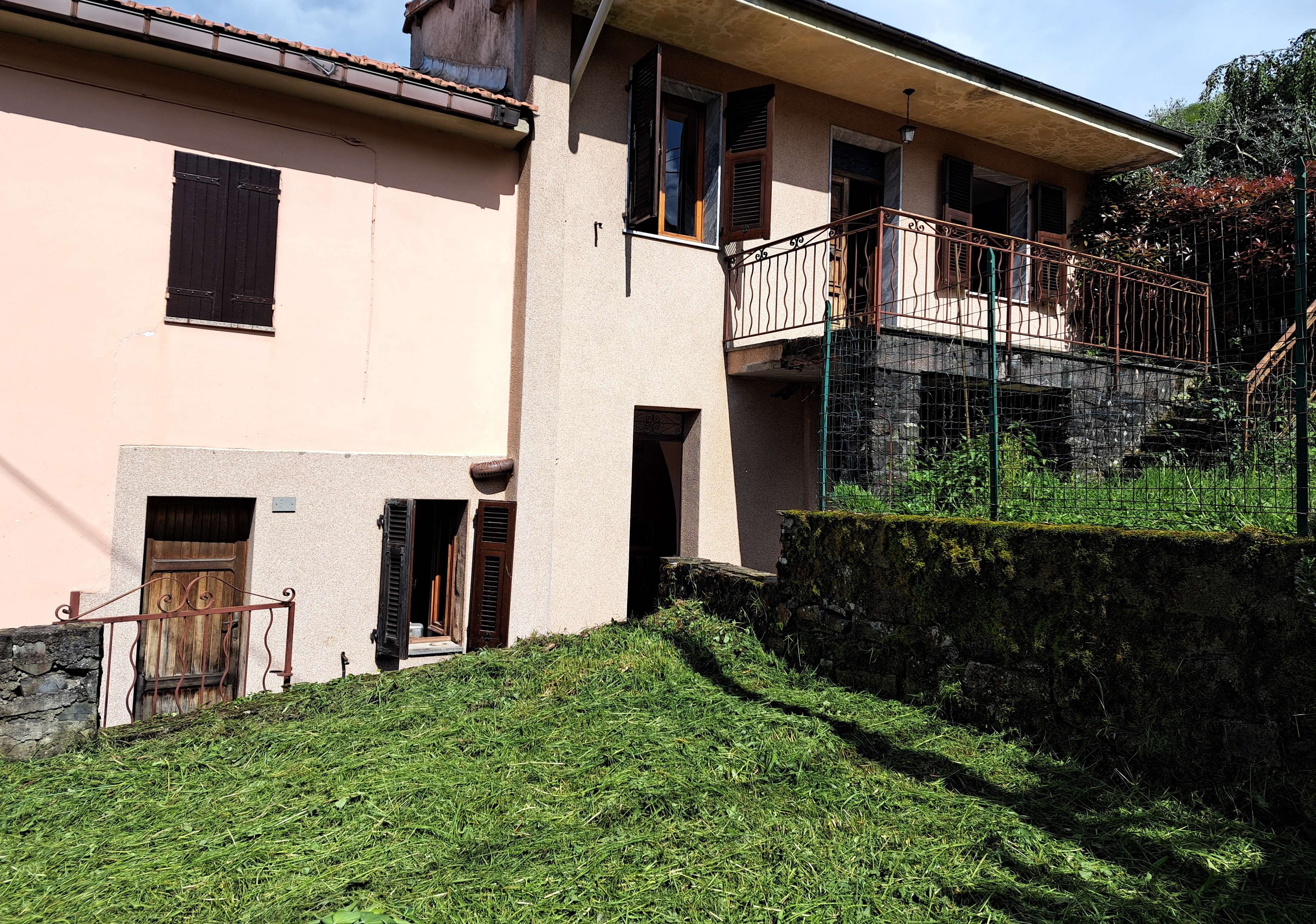 casa in campagna con giardino