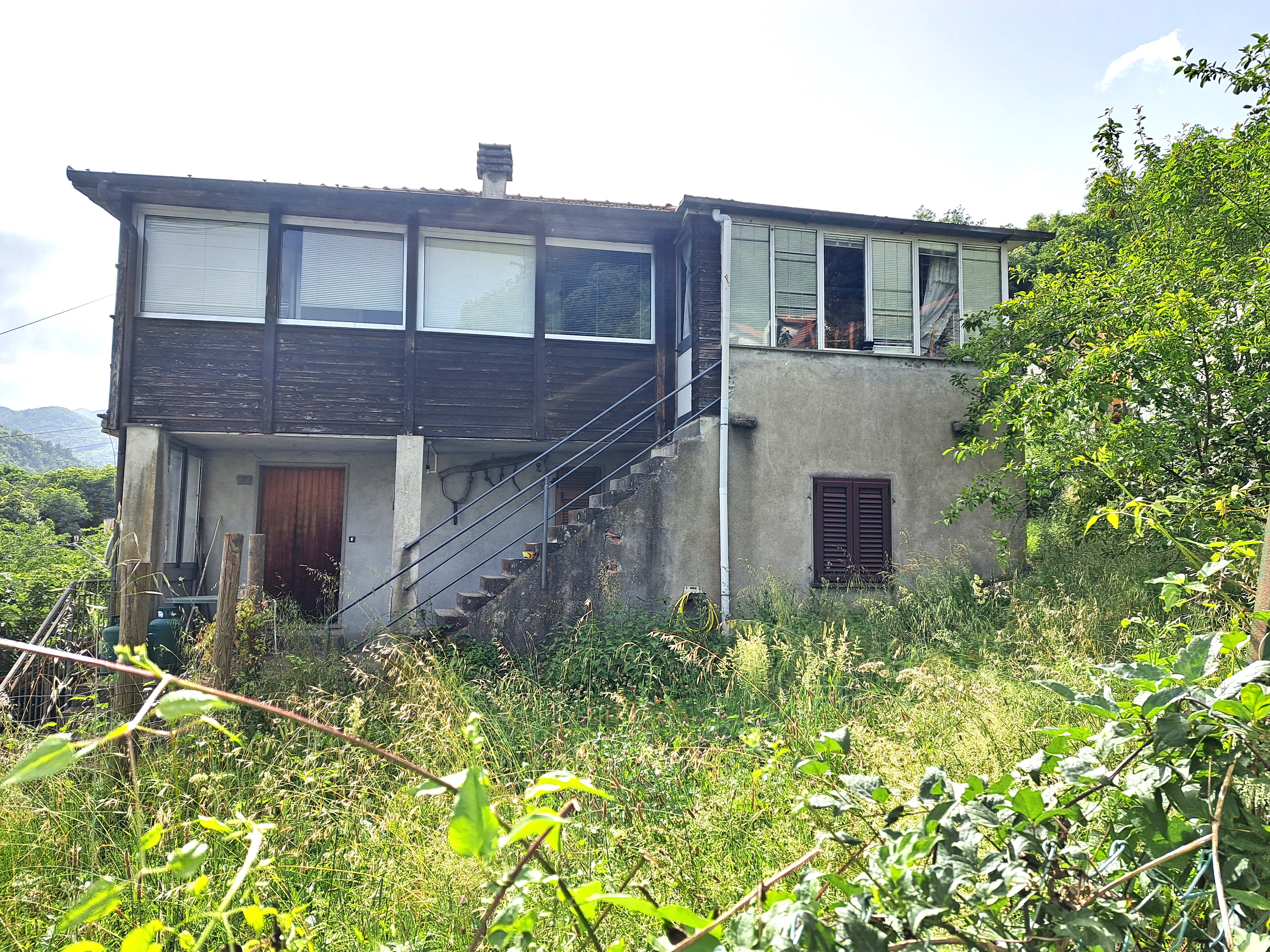 casa in campagna con giardino
