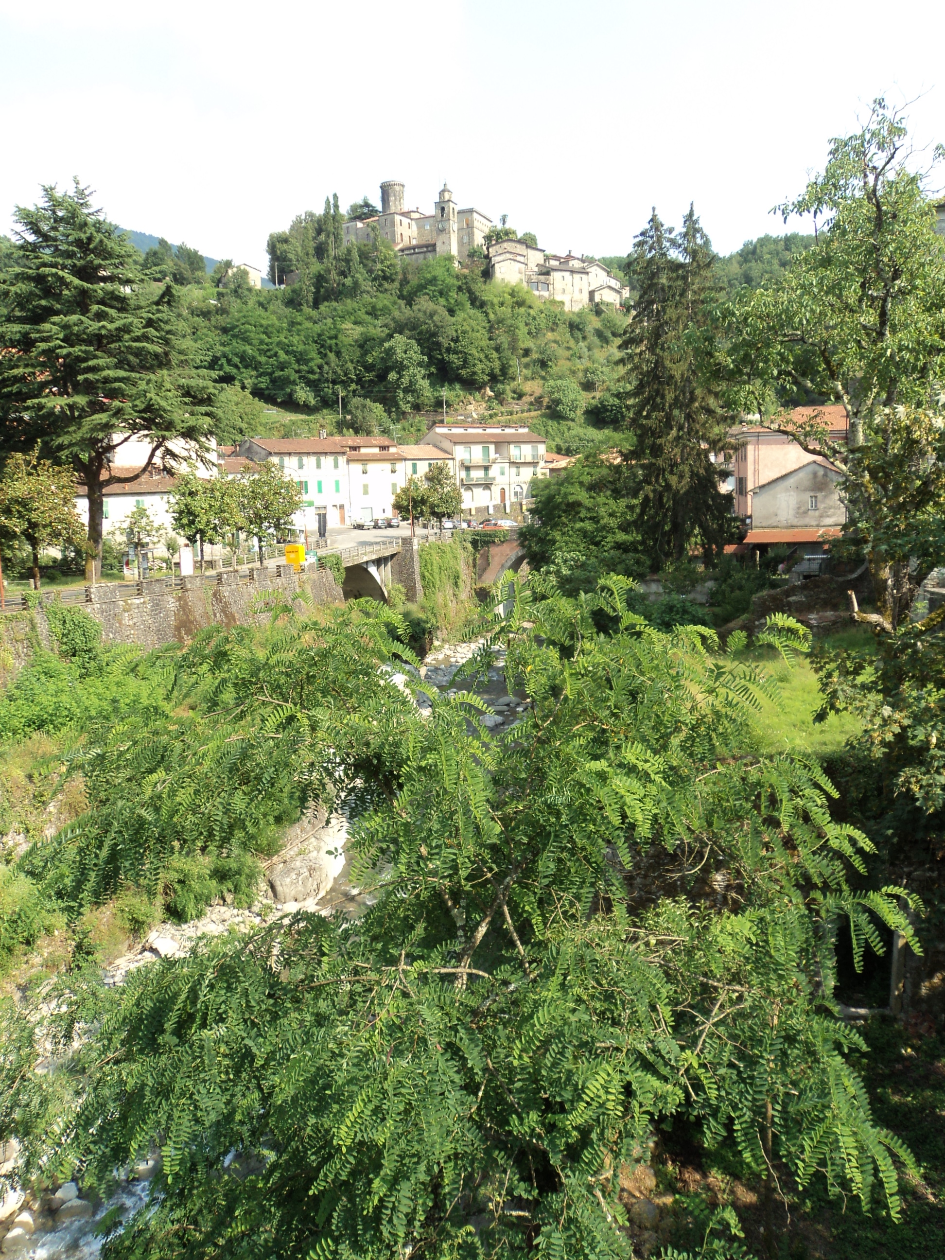 casale in pietra 300 mq Bagnone centrale